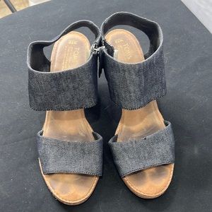 Toms Sandals size 10